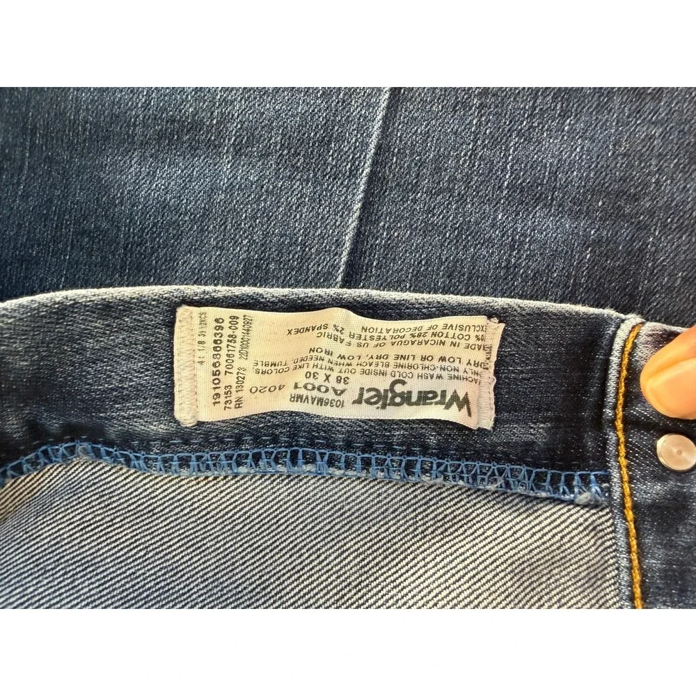 Wrangler Cowboy Cut Slim Fit Jeans Mens 38x30 Blue Denim Performance 1036MAVMR